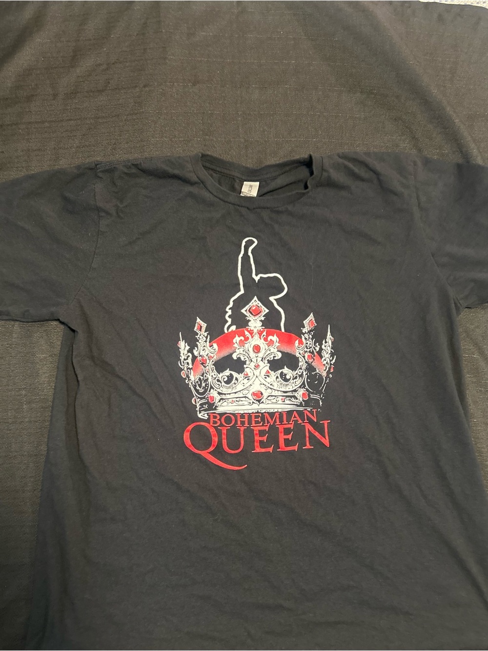 Gildan Black Bohemian Queen Graphic Tee with Red & White Print